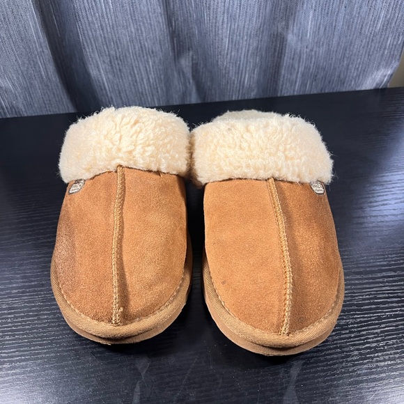 PAWZ Brown Shearling Mules - Picture 2 of 4